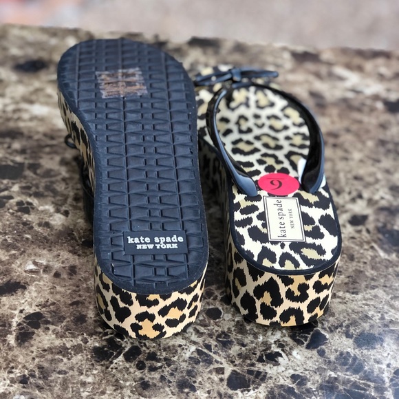 Kate Spade Leopard Print Size 6 Flip Flop NEW - Picture 3 of 5